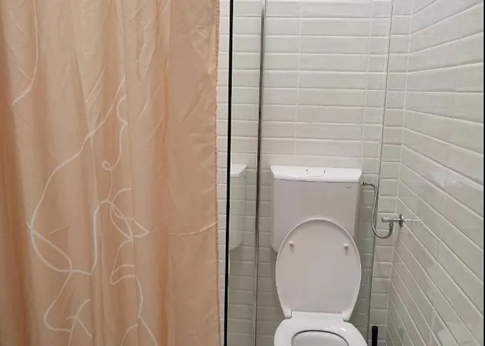 Cricket Park Hostal *