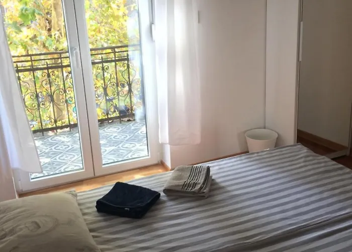 Cricket Park Hostel Belgrade